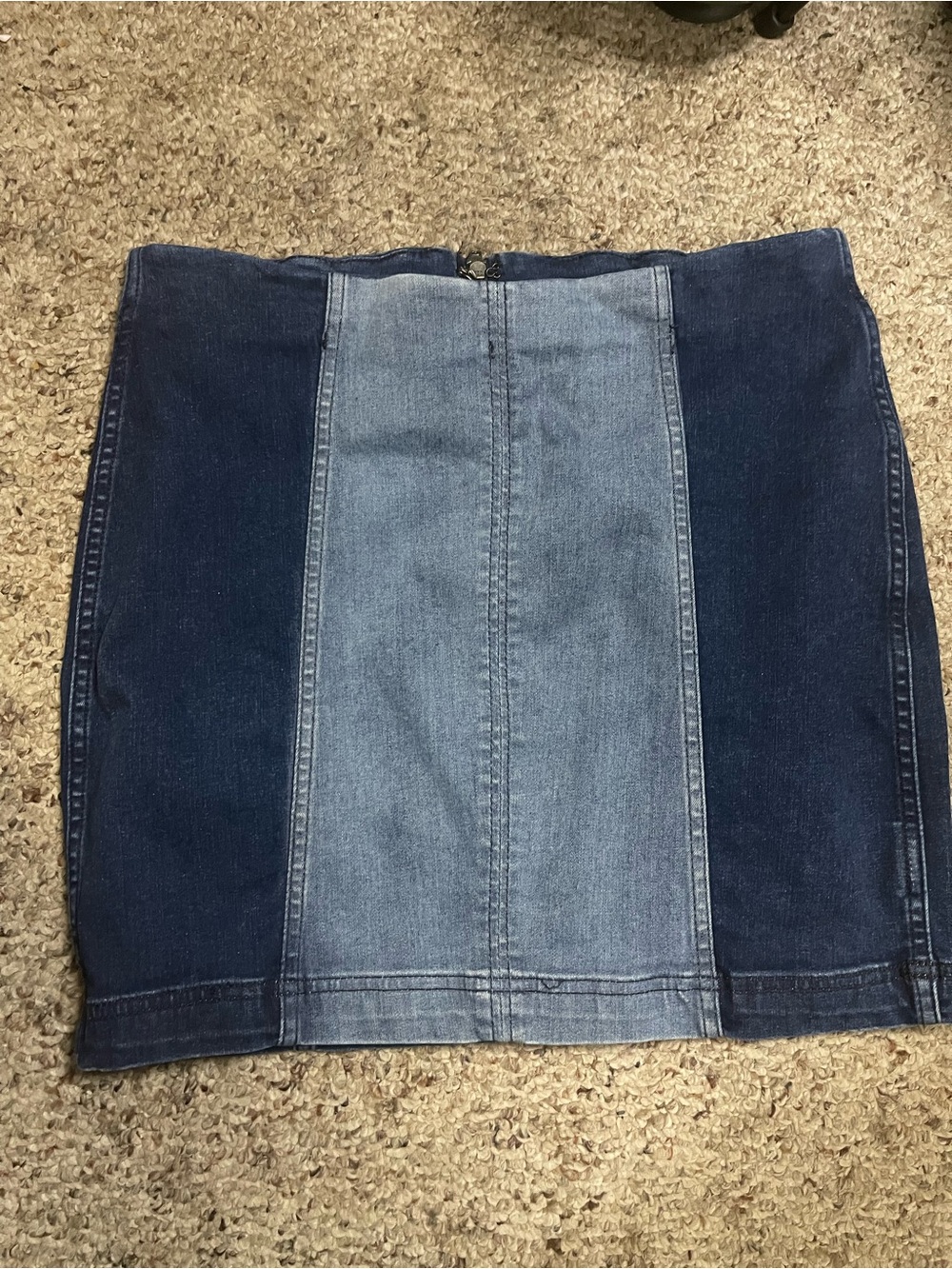 Free People 2 tone denim stretch mini skirt size 12, good condition